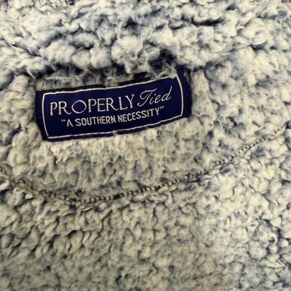 Properly Tied pintail Pullover Size Medium - Picture 4 of 5